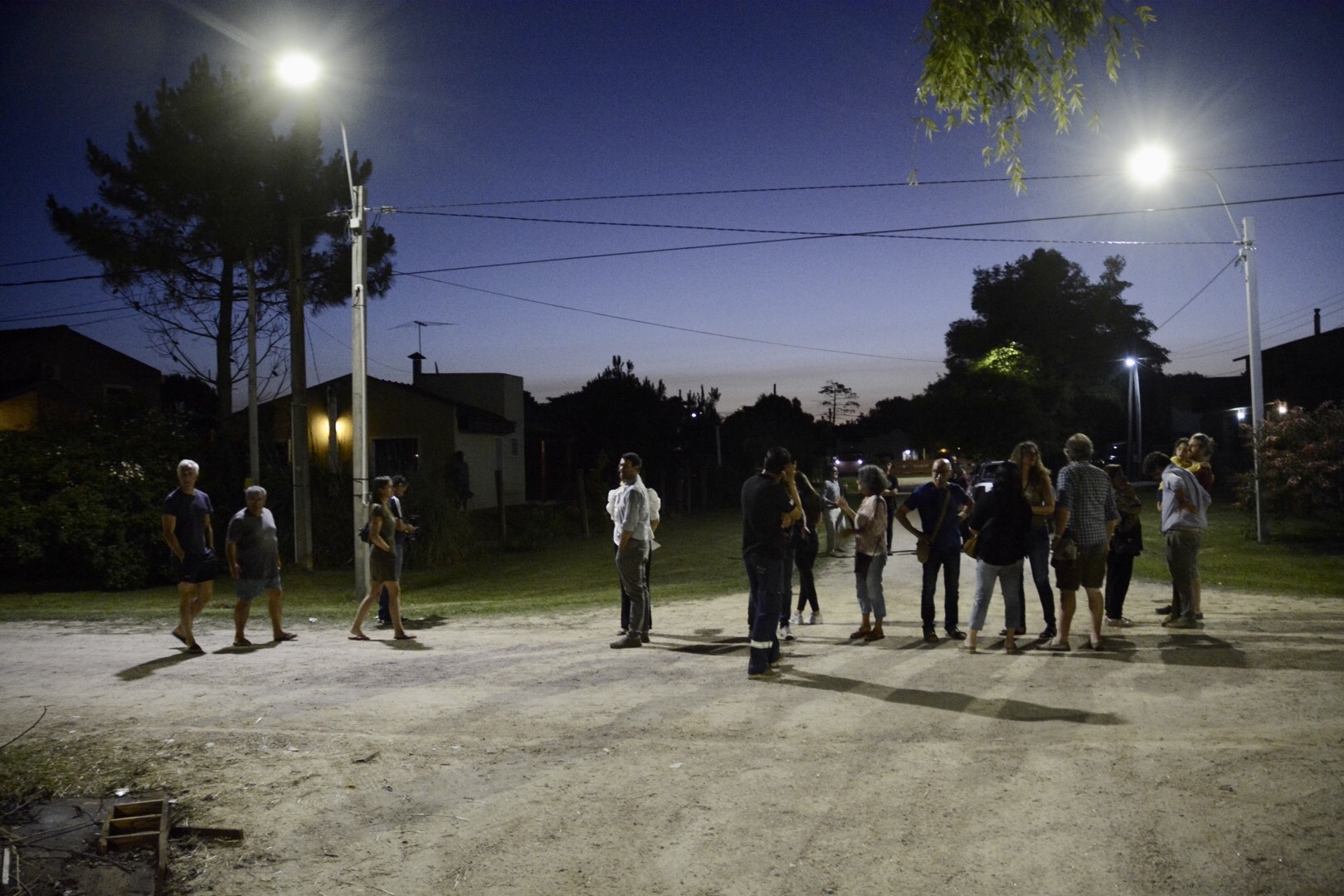 Se inauguraron 300 luminarias LED en El Pinar