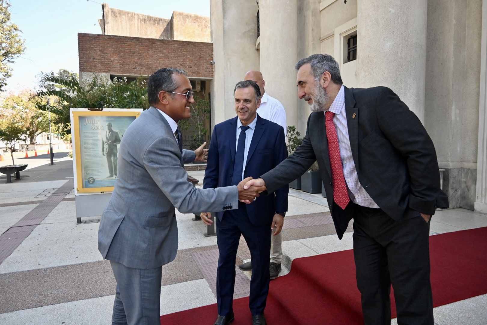 El Intendente Yamandú Orsi recibió al Embajador de Turquía en Uruguay 