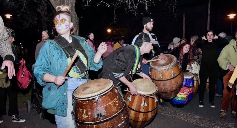 Canelones celebró el comienzo del Mes de la Diversidad y se desarrolló la primera marcha del mes en la ciudad de Santa Lucía Canelones celebró el comienzo del Mes de la Diversidad y se desarrolló la primera marcha del mes en la ciudad de Santa Lucía