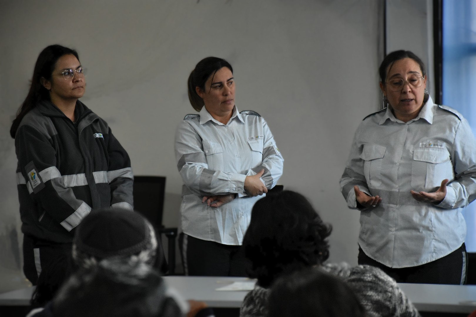 Inspectoras de tránsito en capacitación Inspectoras de tránsito en capacitación