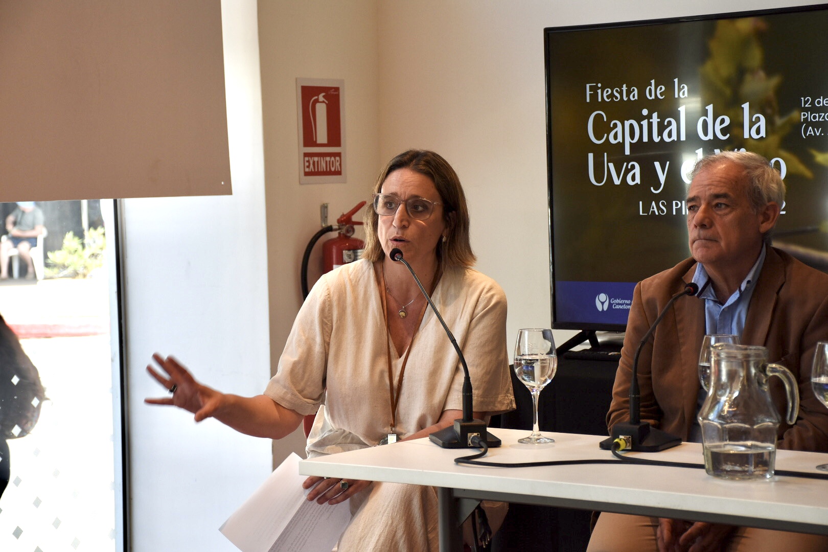 Jefa de Comunicación Corporativa de INAVI, Karina Spremolla, en el lanzamiento de la Fiesta de la Capital de la Uva y el Vino en Las Piedras