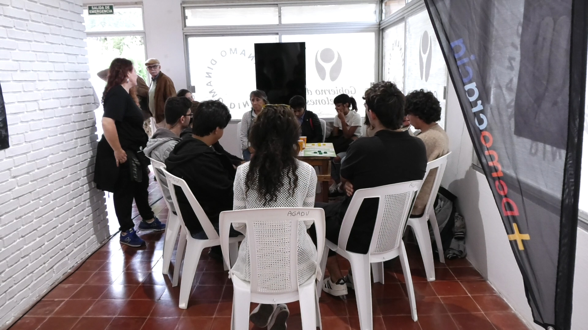 +Memoria, +Democracia: jóvenes dialogan sobre memoria reciente +Memoria, +Democracia: jóvenes dialogan sobre memoria reciente