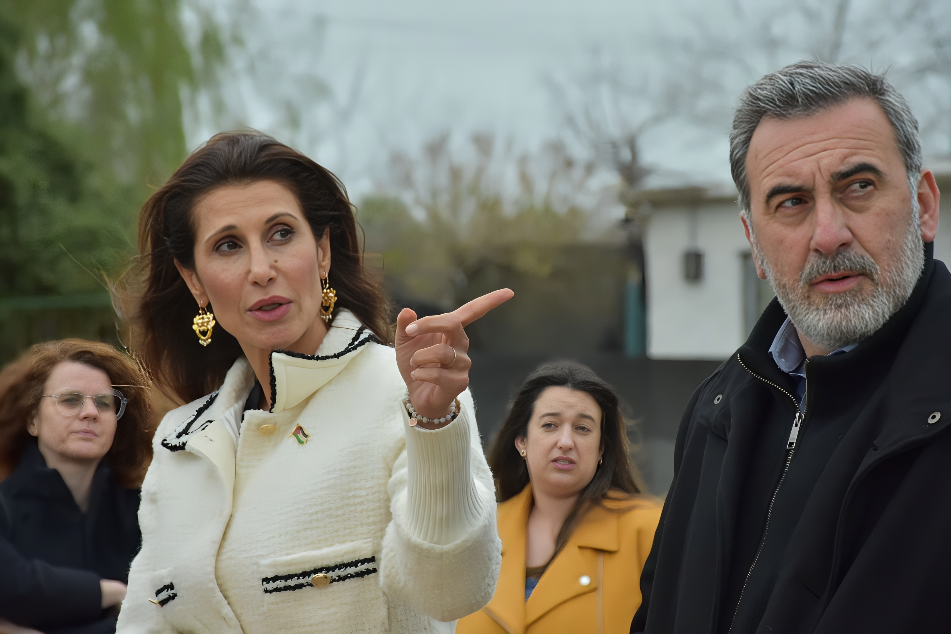 La Embajadora del Estado de Palestina, Nadya Rasheed, visitó la Cuenca Educativa y Polideportivo en Nicolich(2) La Embajadora del Estado de Palestina, Nadya Rasheed, visitó la Cuenca Educativa y Polideportivo en Nicolich(2)