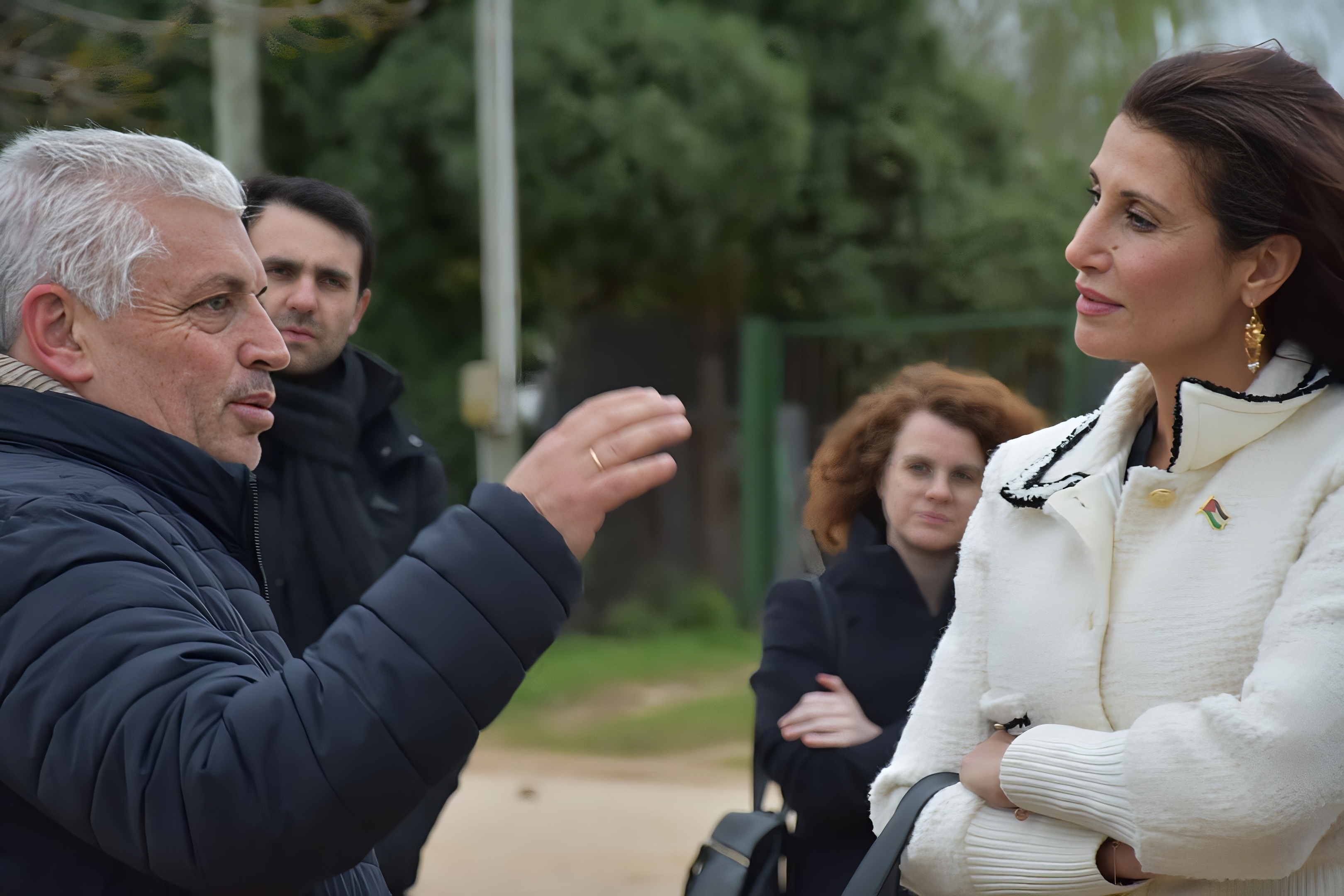 La Embajadora del Estado de Palestina, Nadya Rasheed, visitó la Cuenca Educativa y Polideportivo en Nicolich(3) La Embajadora del Estado de Palestina, Nadya Rasheed, visitó la Cuenca Educativa y Polideportivo en Nicolich(3)