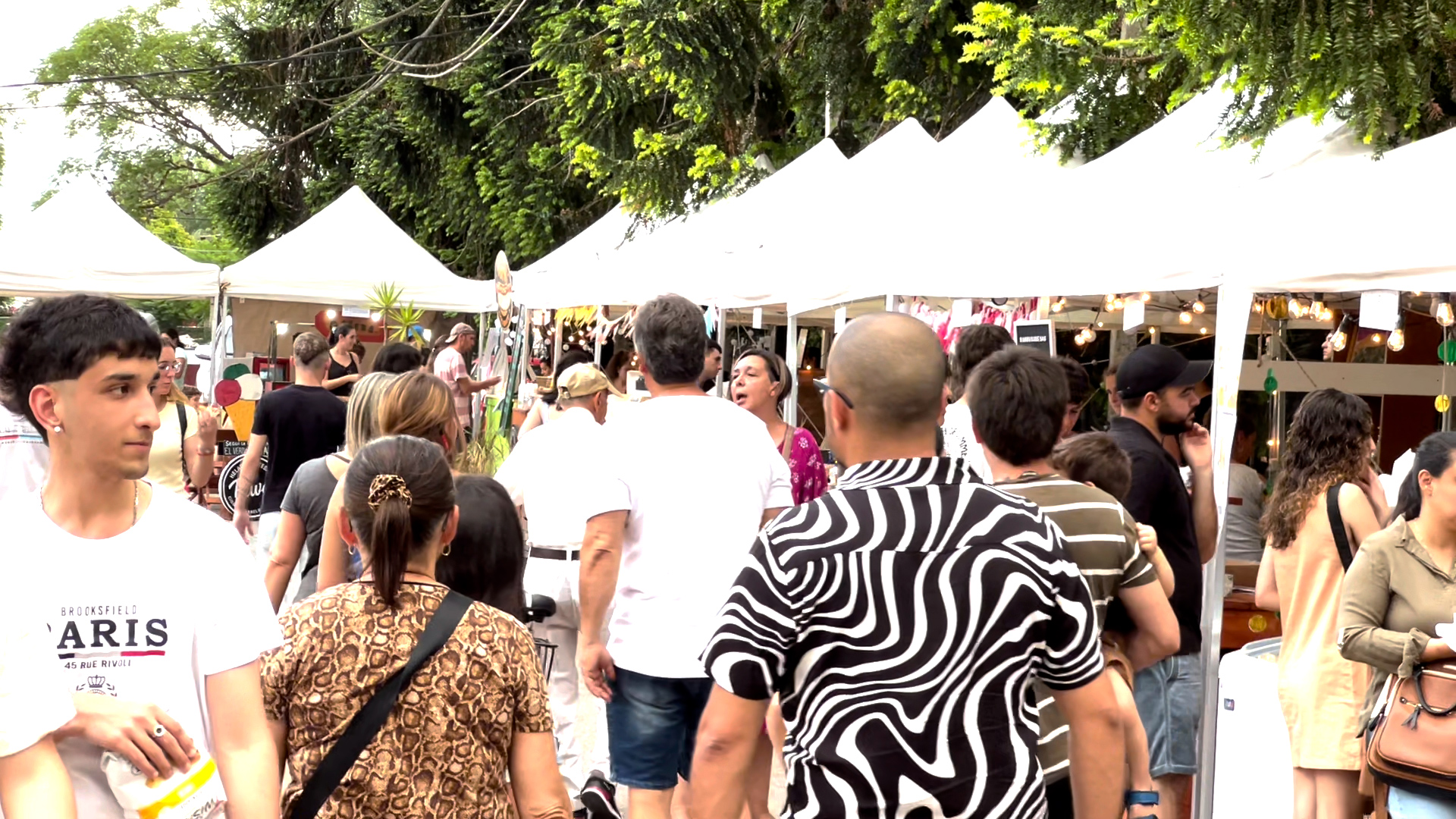 Se desarrolló la décima edición de la Feria de las Artes con más de 100 emprendimientos Se desarrolló la décima edición de la Feria de las Artes con más de 100 emprendimientos