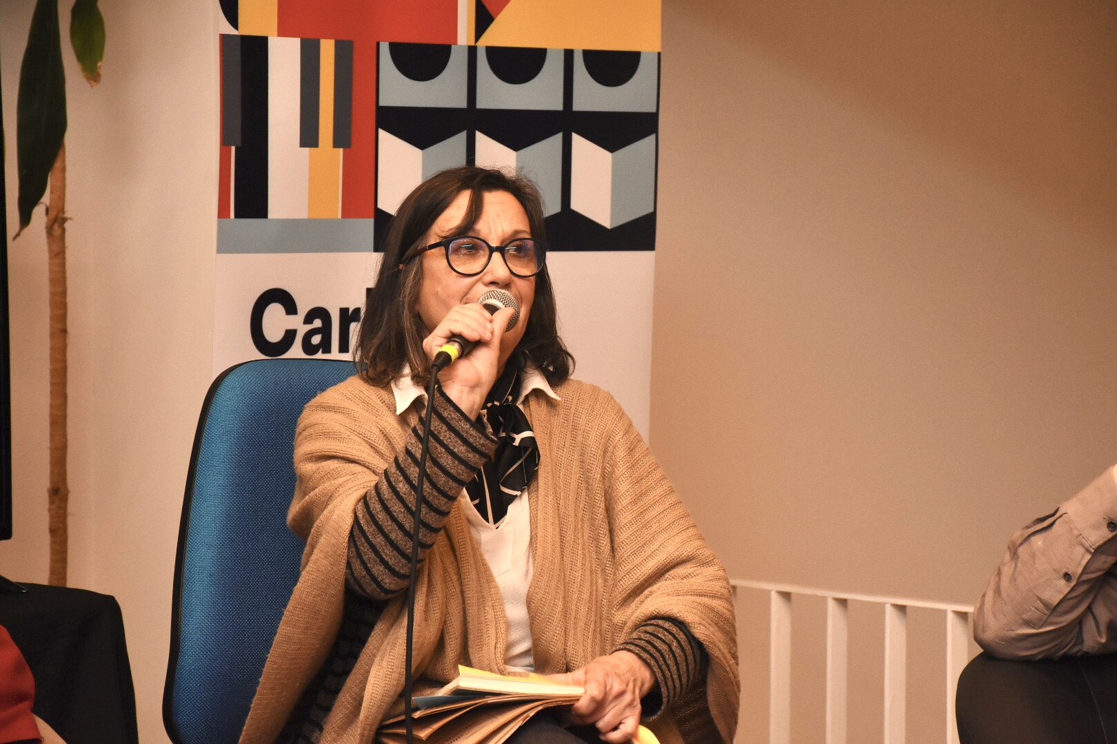 Maria Julia De Izaguirre en la celebración de los 40 años de la revista La plaza - Mesa “Desde la historia” Maria Julia De Izaguirre en la celebración de los 40 años de la revista La plaza - Mesa “Desde la historia”