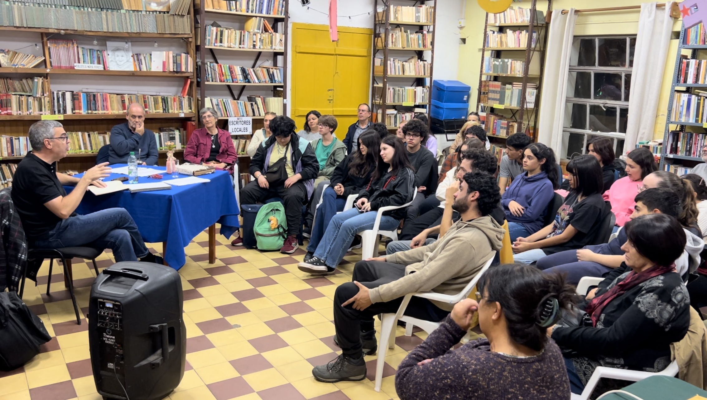 Más de 1500 personas disfrutaron de la segunda Feria del Libro en Los Cerrillos Más de 1500 personas disfrutaron de la segunda Feria del Libro en Los Cerrillos