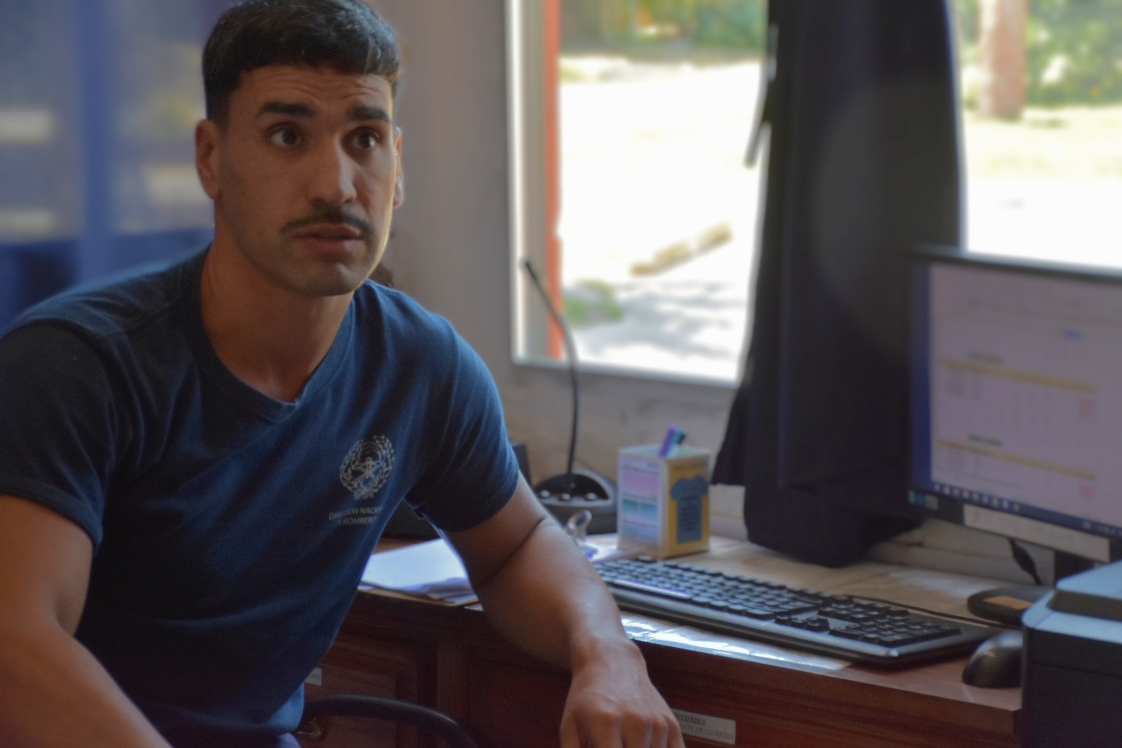 Oficina Destacamento de Bomberos donde se reciben llamados de emergencia Oficina Destacamento de Bomberos donde se reciben llamados de emergencia