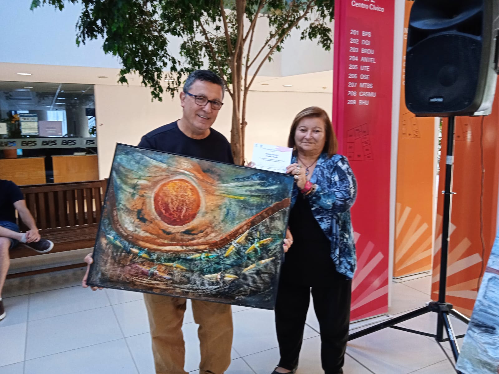 Osvaldo Almeida, primer premio del concurso Pintando identidades de Ciudad de la Costa Osvaldo Almeida, primer premio del concurso Pintando identidades de Ciudad de la Costa