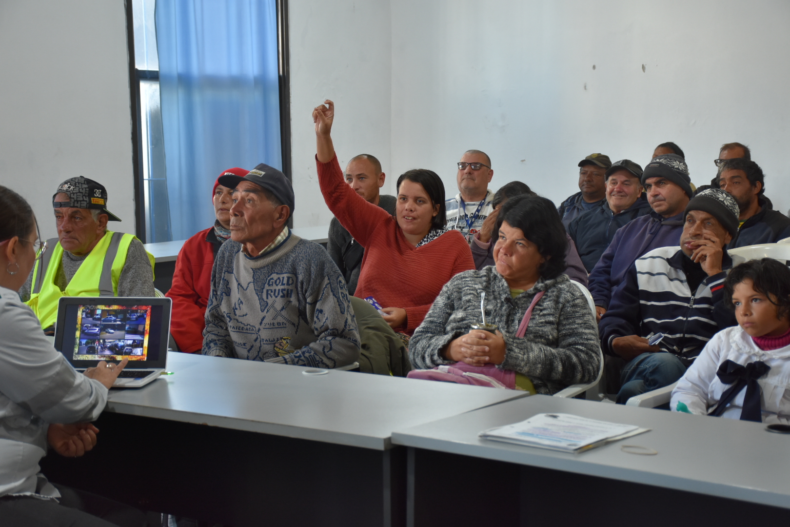 Participantes de la capacitación a aspirantes a cuidadores de vehículos Participantes de la capacitación a aspirantes a cuidadores de vehículos