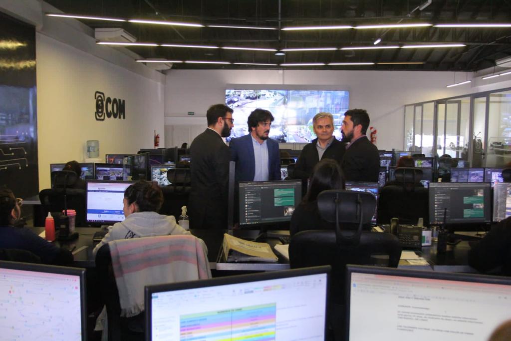 El Municipio de Esteban Echeverría y la Intendencia de Canelones fortalecen sus intercambios en materia de seguridad El Municipio de Esteban Echeverría y la Intendencia de Canelones fortalecen sus intercambios en materia de seguridad