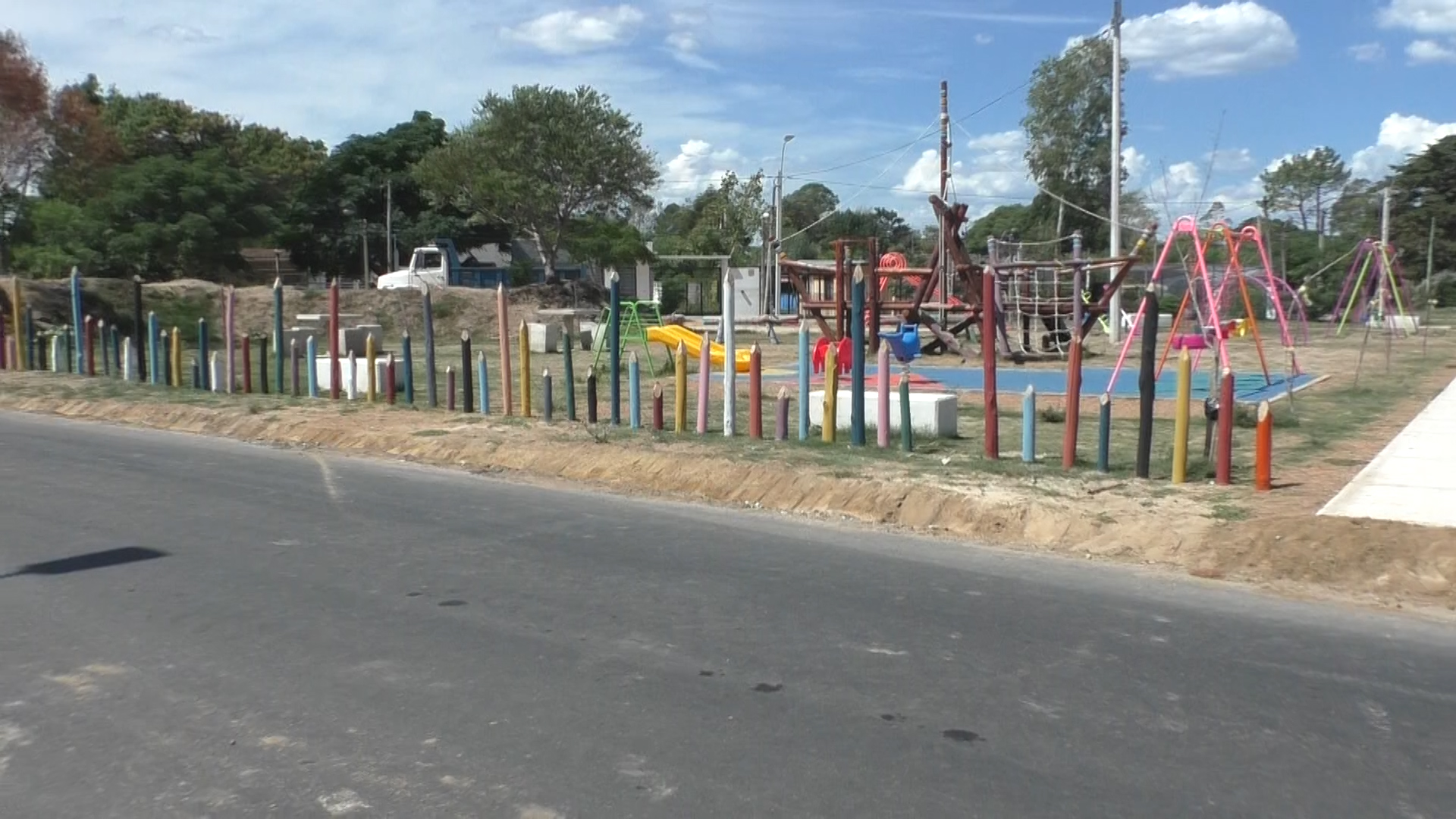 Gobierno de Canelones y Municipio de Parque del Plata están realizando una obra en Diagonal 3, una vía que conecta varios barrios del balneario Gobierno de Canelones y Municipio de Parque del Plata están realizando una obra en Diagonal 3, una vía que conecta varios barrios del balneario
