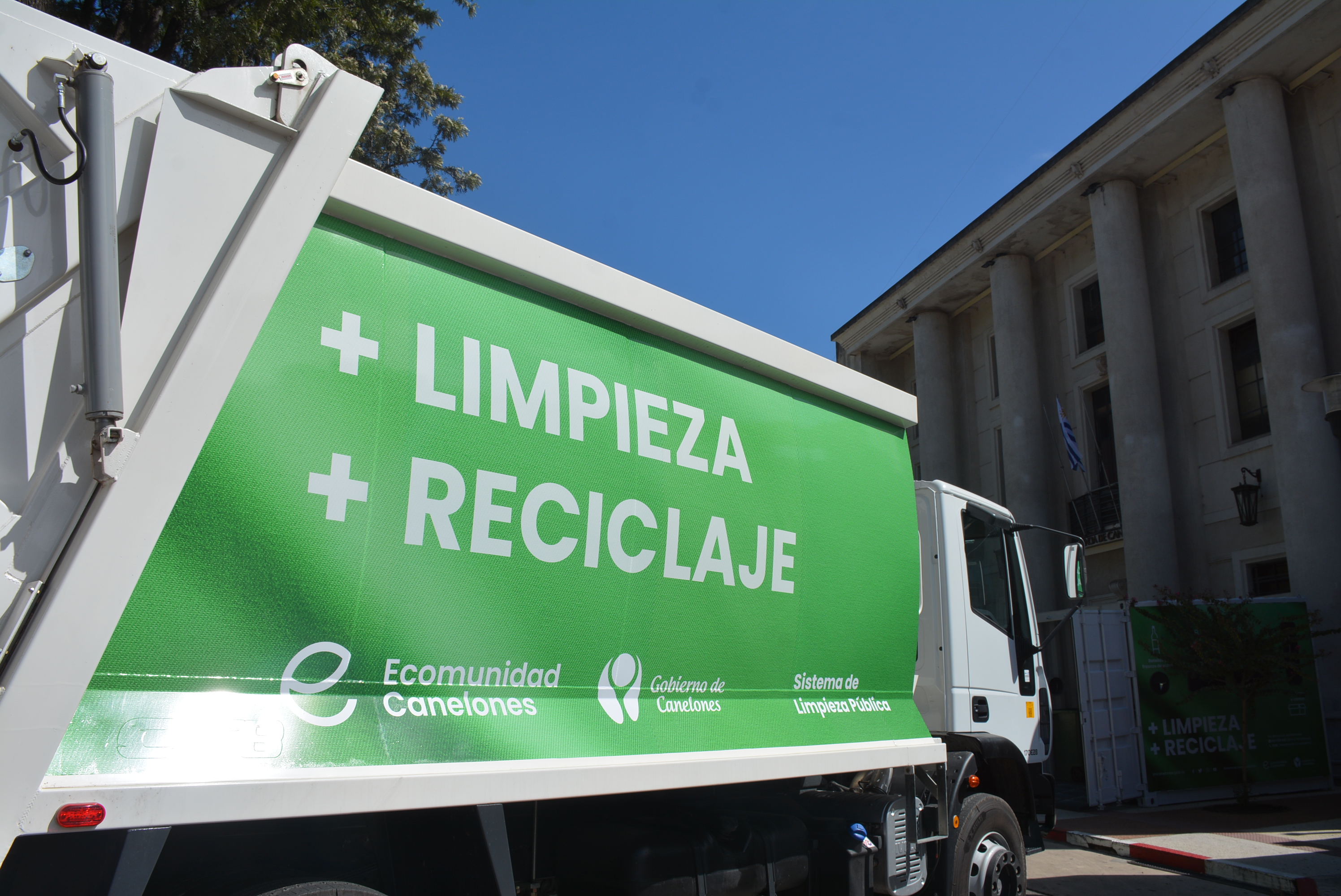Presentación de nuevo equipamiento para limpieza y reciclaje 2023