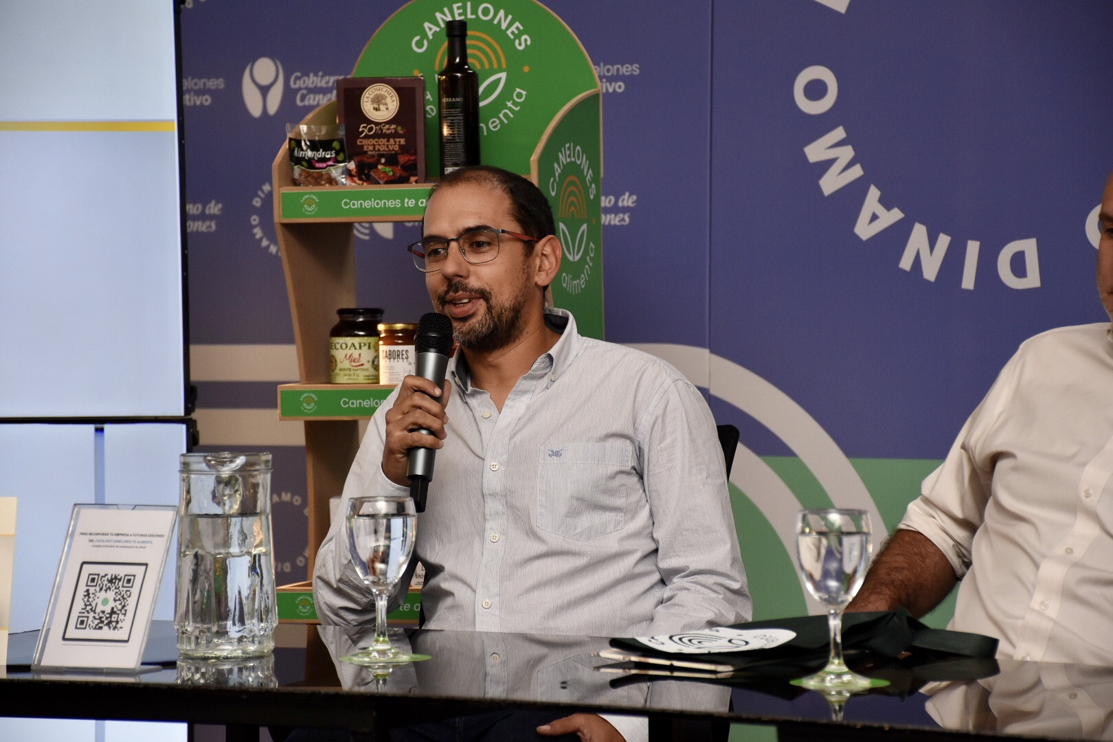Presidente de la Cámara Empresarial Canaria, Juan Emilio Tarán, en la presentación de Catálogo Canelones te Alimenta Presidente de la Cámara Empresarial Canaria, Juan Emilio Tarán, en la presentación de Catálogo Canelones te Alimenta