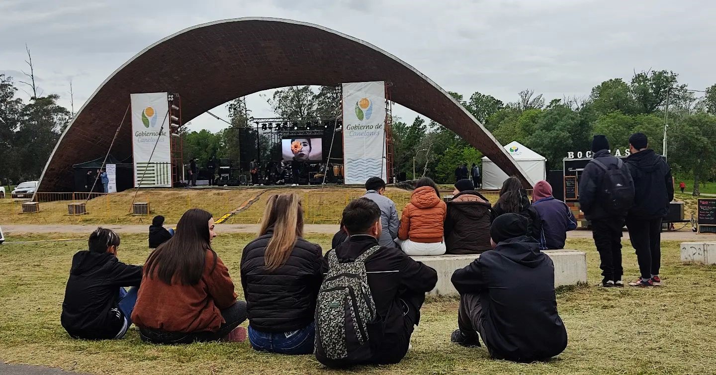 Primavera Joven en el Parque Artigas de Las Piedras Primavera Joven en el Parque Artigas de Las Piedras