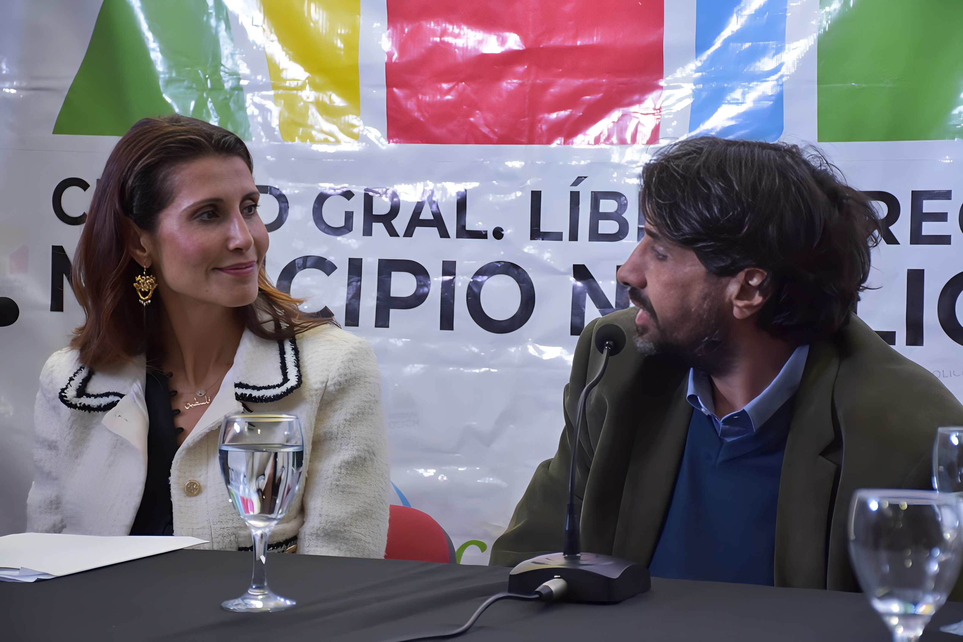 Pro Secretario General de la Intendencia de Canelones, Marcelo Metediera, hace uso de la palabra Pro Secretario General de la Intendencia de Canelones, Marcelo Metediera, hace uso de la palabra