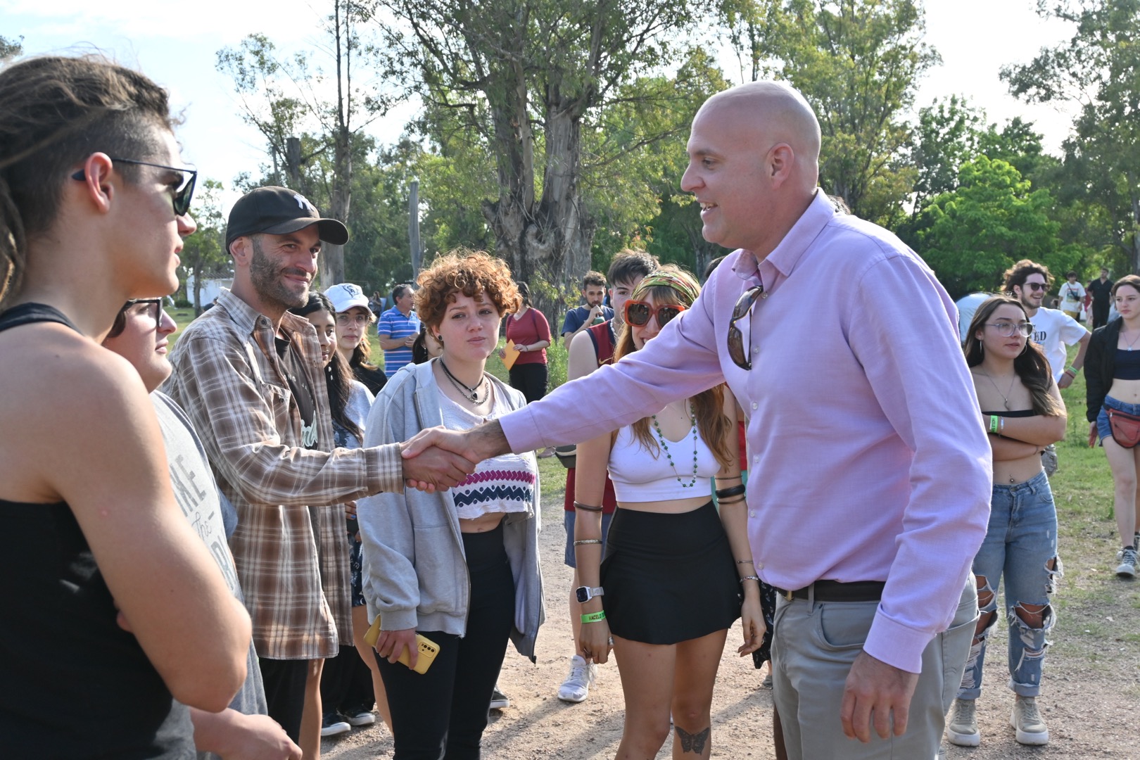 Secretario General, Francisco Legnani, junto a jóvenes en el campamento Hacelo Tuyo en Santa Lucía