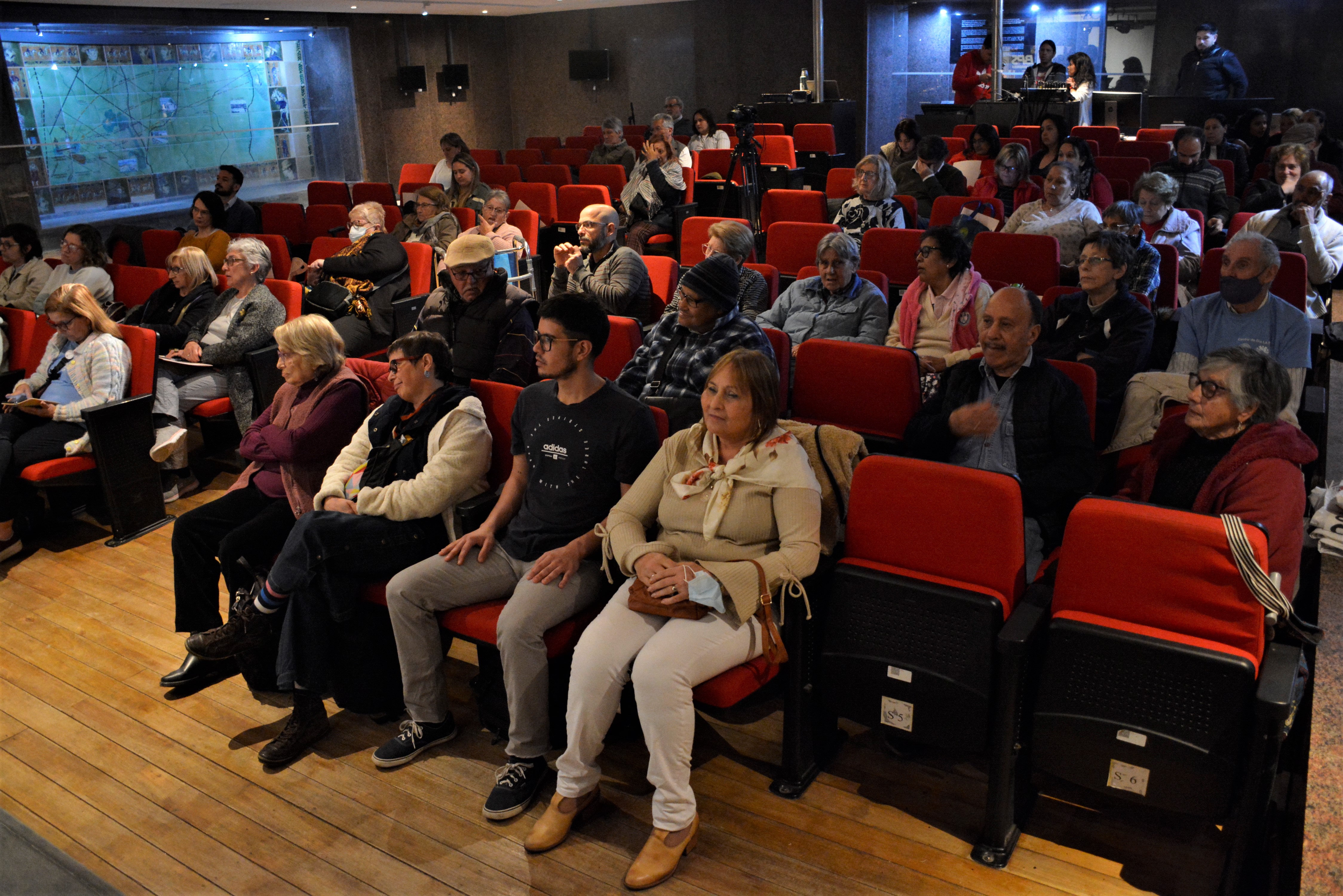 Seminario Personas Mayores, Cuidados y Autonomía en Uruguay Seminario Personas Mayores, Cuidados y Autonomía en Uruguay