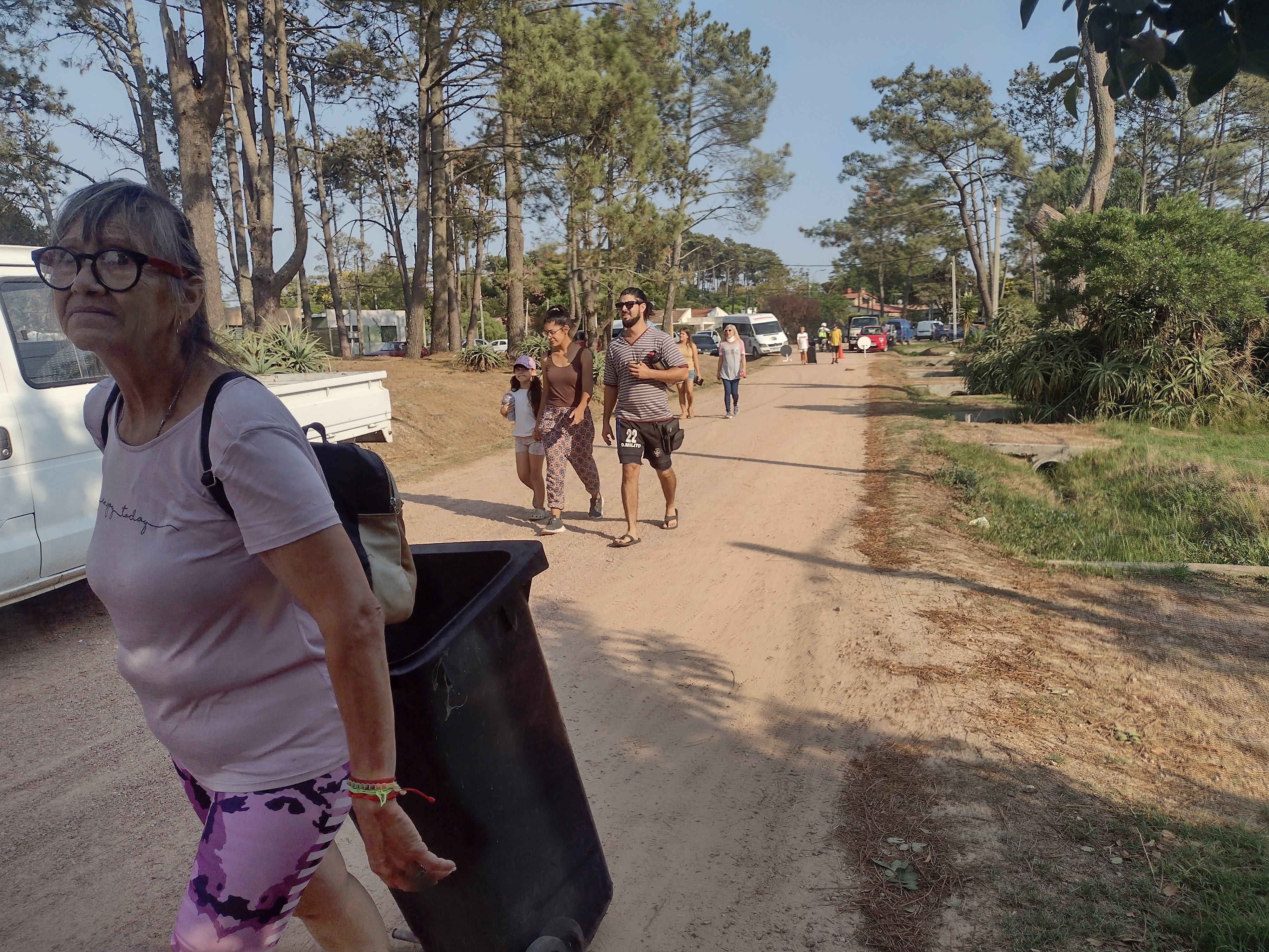 Solymar: se entregaron contenedores comunes, para reciclaje y composteras a 1.500 familias Solymar: se entregaron contenedores comunes, para reciclaje y composteras a 1.500 familias