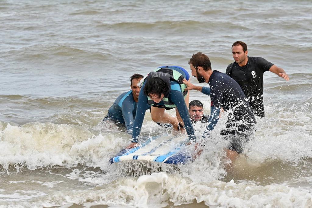Se inauguró el programa Surfing canario con jóvenes con distintas discapacidades Se inauguró el programa Surfing canario con jóvenes con distintas discapacidades