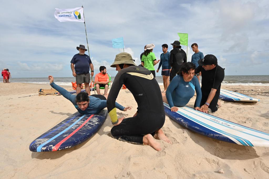  Se inauguró el programa Surfing canario con jóvenes con distintas discapacidades