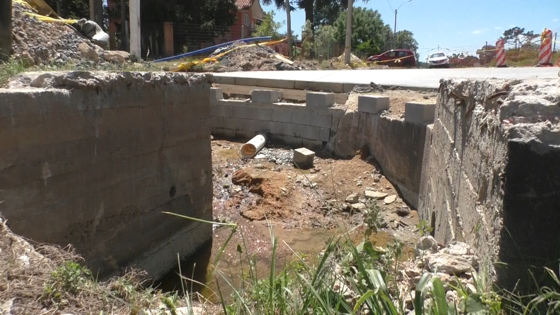 Intendencia invierte $ 30.000.000 en obras viales e hidráulicas para la calle Pitanga Intendencia invierte $ 30.000.000 en obras viales e hidráulicas para la calle Pitanga