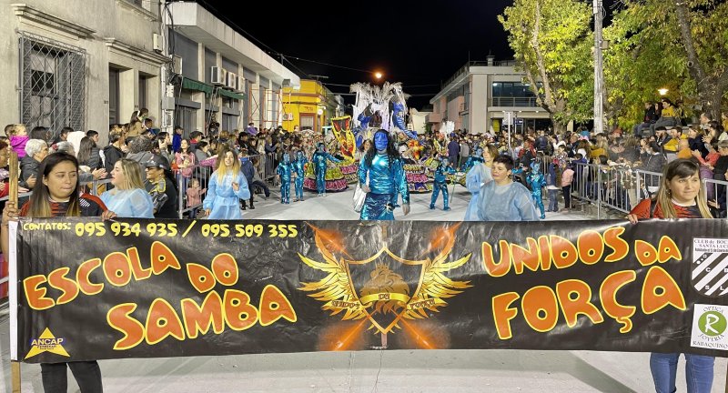 Desfile de Escuelas de Samba en la ciudad de Santa Lucía. Desfile de Escuelas de Samba en la ciudad de Santa Lucía.