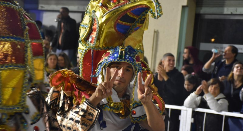 Desfile de Escuelas de Samba en la ciudad de Santa Lucía. Desfile de Escuelas de Samba en la ciudad de Santa Lucía.