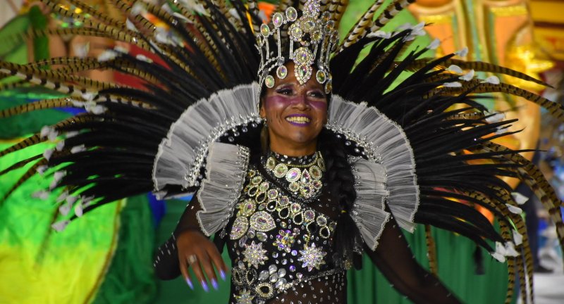Desfile de Escuelas de Samba en la ciudad de Santa Lucía. Desfile de Escuelas de Samba en la ciudad de Santa Lucía.