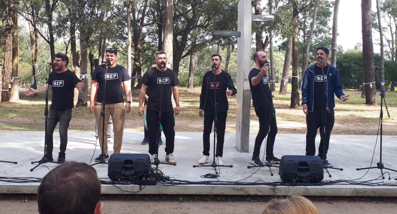 Se realizó en el Parque Roosevelt una jornada de reflexión y recuerdo en homenaje a las víctimas de la COVID-19