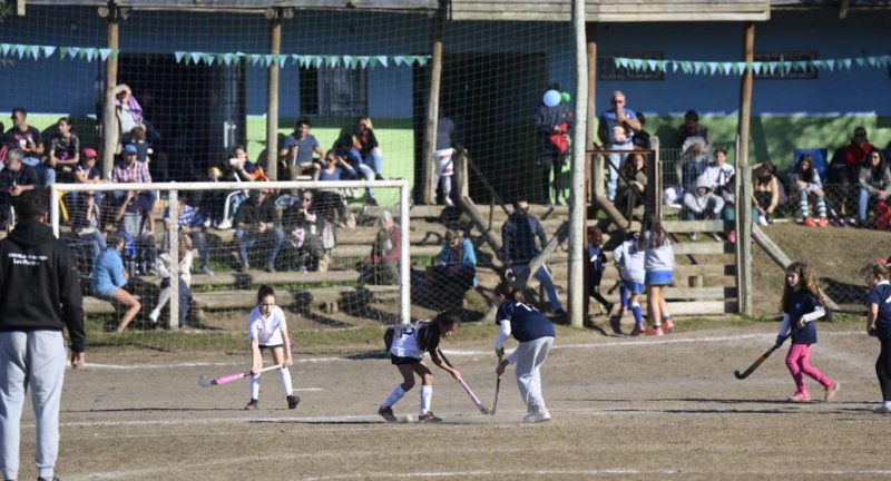Se realizó el primer encuentro de Hockey Social en el Club Martín Céspedes Se realizó el primer encuentro de Hockey Social en el Club Martín Céspedes