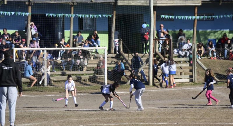 Se realizó el primer encuentro de Hockey Social en el Club Martín Céspedes