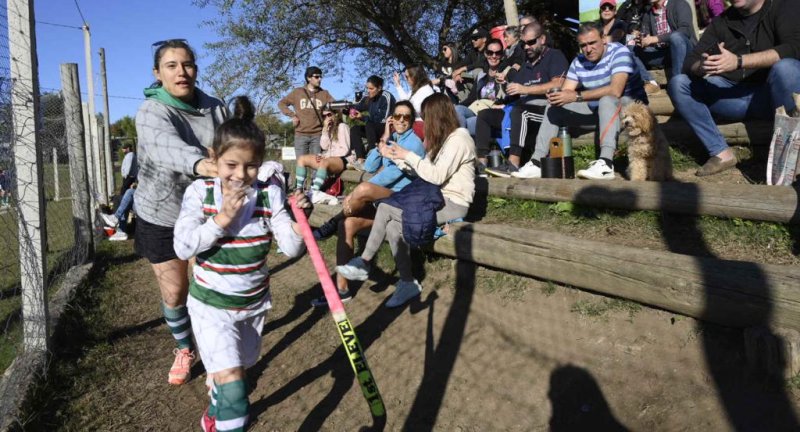 Se realizó el primer encuentro de Hockey Social en el Club Martín Céspedes