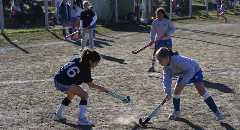 Se realizó el primer encuentro de Hockey Social en el Club Martín Céspedes