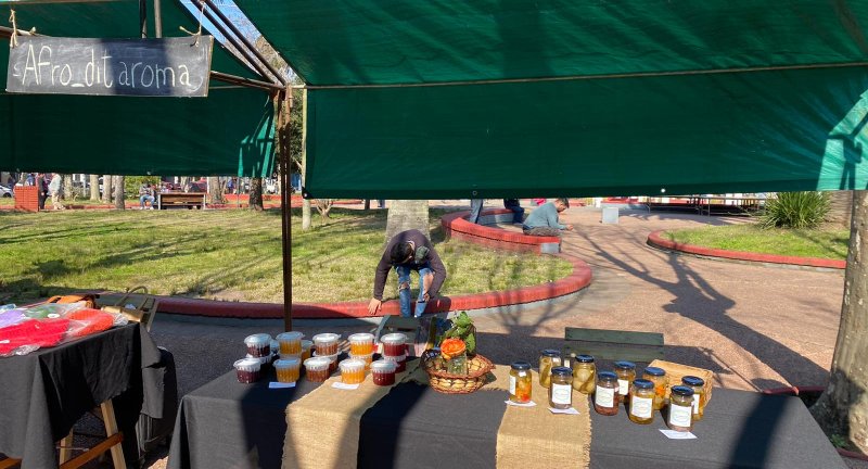 Feria de Mujeres Afro Emprendedoras en Las Piedras Feria de Mujeres Afro Emprendedoras en Las Piedras