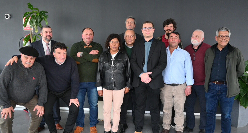 11 municipios de Canelones firmaron convenio con el proyecto Sembrando Nuestra Huerta de OPP 11 municipios de Canelones firmaron convenio con el proyecto Sembrando Nuestra Huerta de OPP