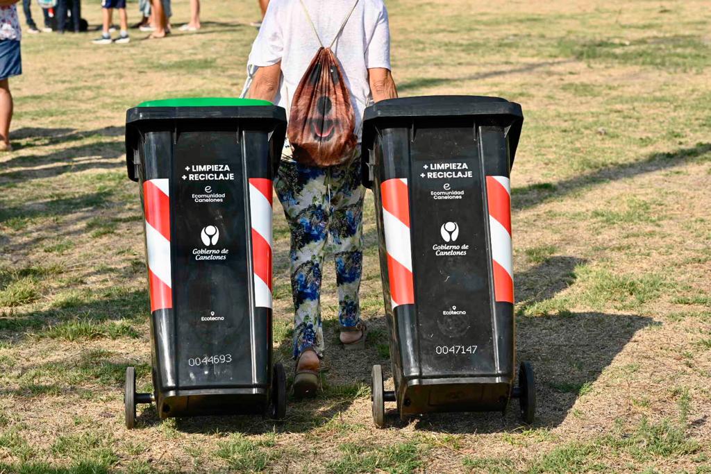 1500 familias de El Pinar ya tienen su contenedor para reciclables y su compostera 1500 familias de El Pinar ya tienen su contenedor para reciclables y su compostera