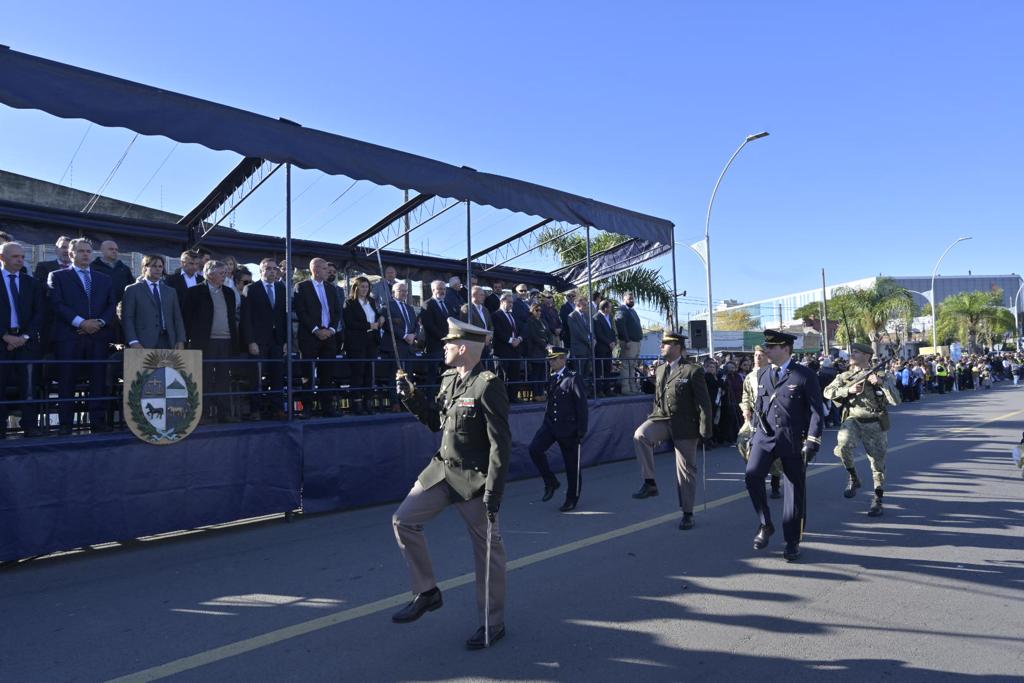 Se conmemoró el 212° aniversario de la Batalla de Las Piedras, donde el Intendente Orsi llamó a dar batalla para conseguir la felicidad de todos los uruguayos Se conmemoró el 212° aniversario de la Batalla de Las Piedras, donde el Intendente Orsi llamó a dar batalla para conseguir la felicidad de todos los uruguayos