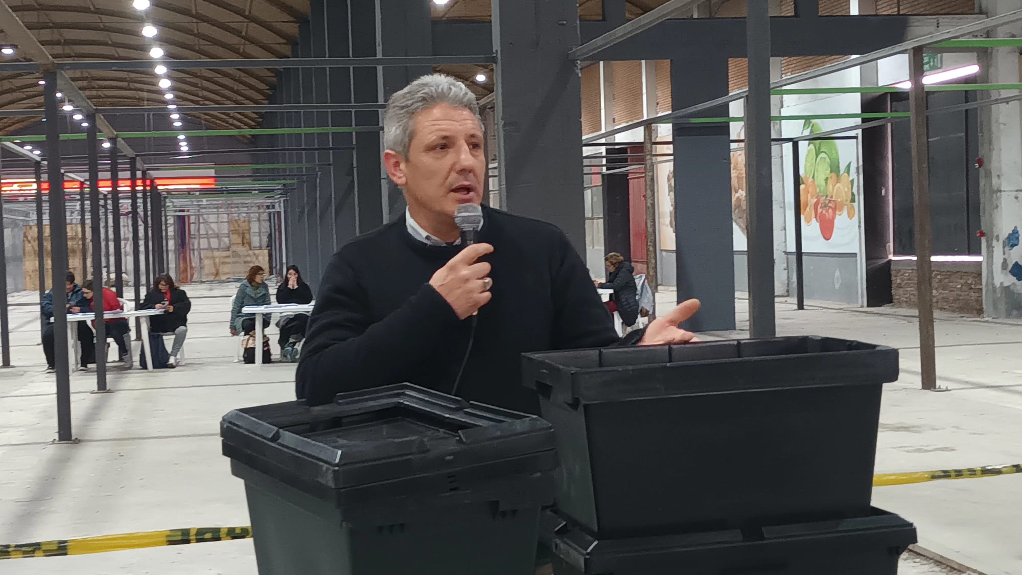 Hogares Sustentables: 1700 familias del Municipio de Paso Carrasco recibieron equipamiento para compostar y gestionar residuos domiciliarios Hogares Sustentables: 1700 familias del Municipio de Paso Carrasco recibieron equipamiento para compostar y gestionar residuos domiciliarios