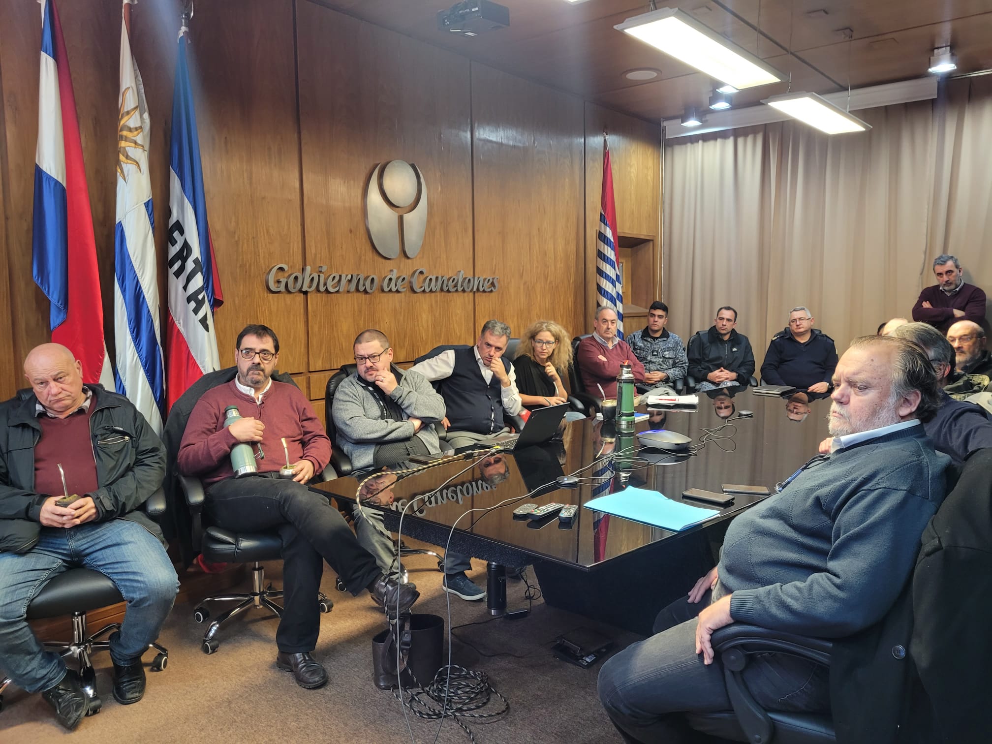 Canelones analiza situación crítica de sequía extrema y brinda apoyo a sectores vulnerables de la población Canelones analiza situación crítica de sequía extrema y brinda apoyo a sectores vulnerables de la población