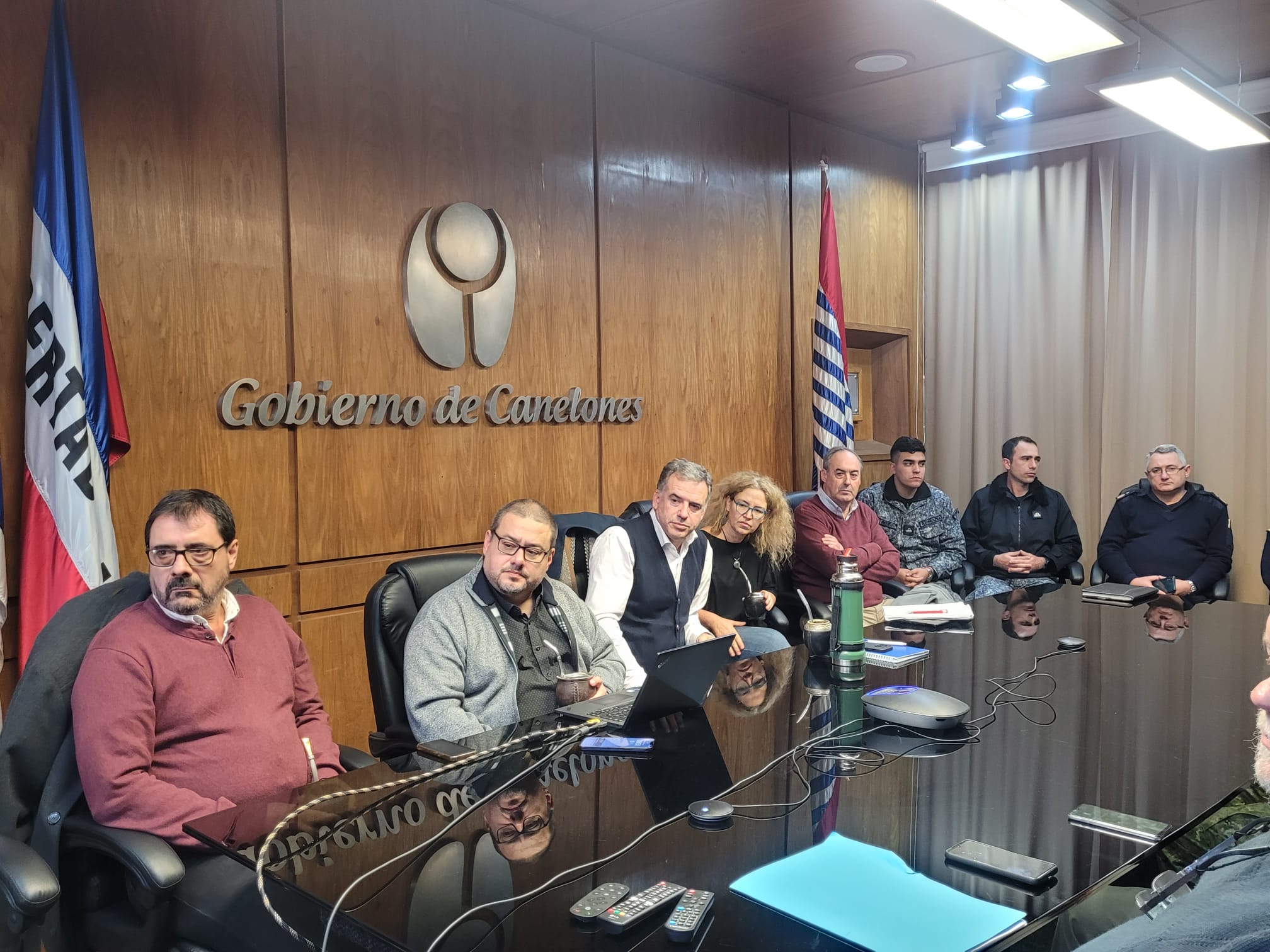 Canelones analiza situación crítica de sequía extrema y brinda apoyo a sectores vulnerables de la población Canelones analiza situación crítica de sequía extrema y brinda apoyo a sectores vulnerables de la población