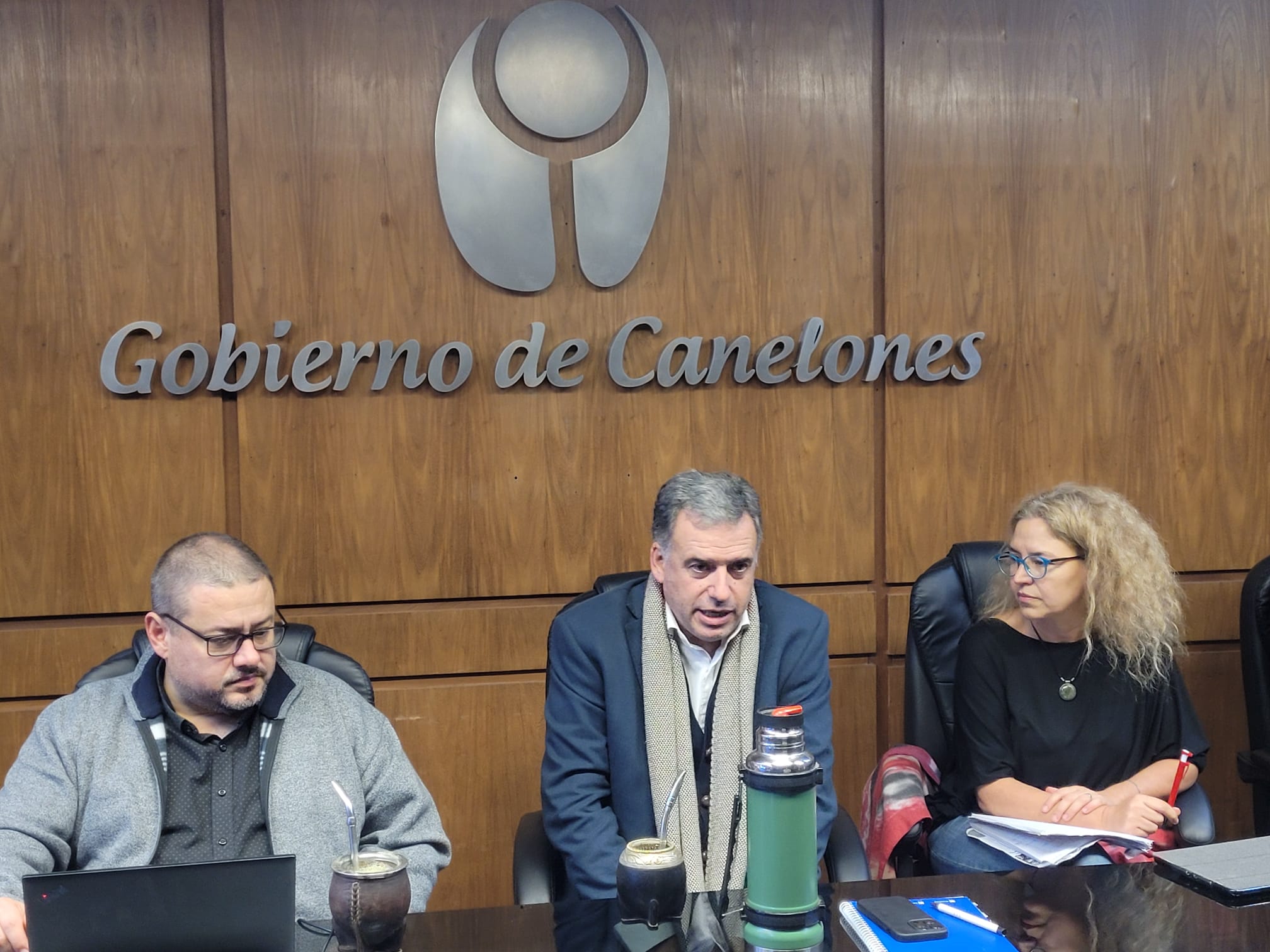 Canelones analiza situación crítica de sequía extrema y brinda apoyo a sectores vulnerables de la población Canelones analiza situación crítica de sequía extrema y brinda apoyo a sectores vulnerables de la población