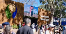 Personas pasando por el pabellón de Canelones en la Rural del Prado 2025 