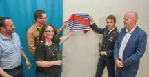 Autoridades descubren placa en homenaje a Mario Jaurena 
