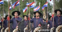 Desfile de jinetes  